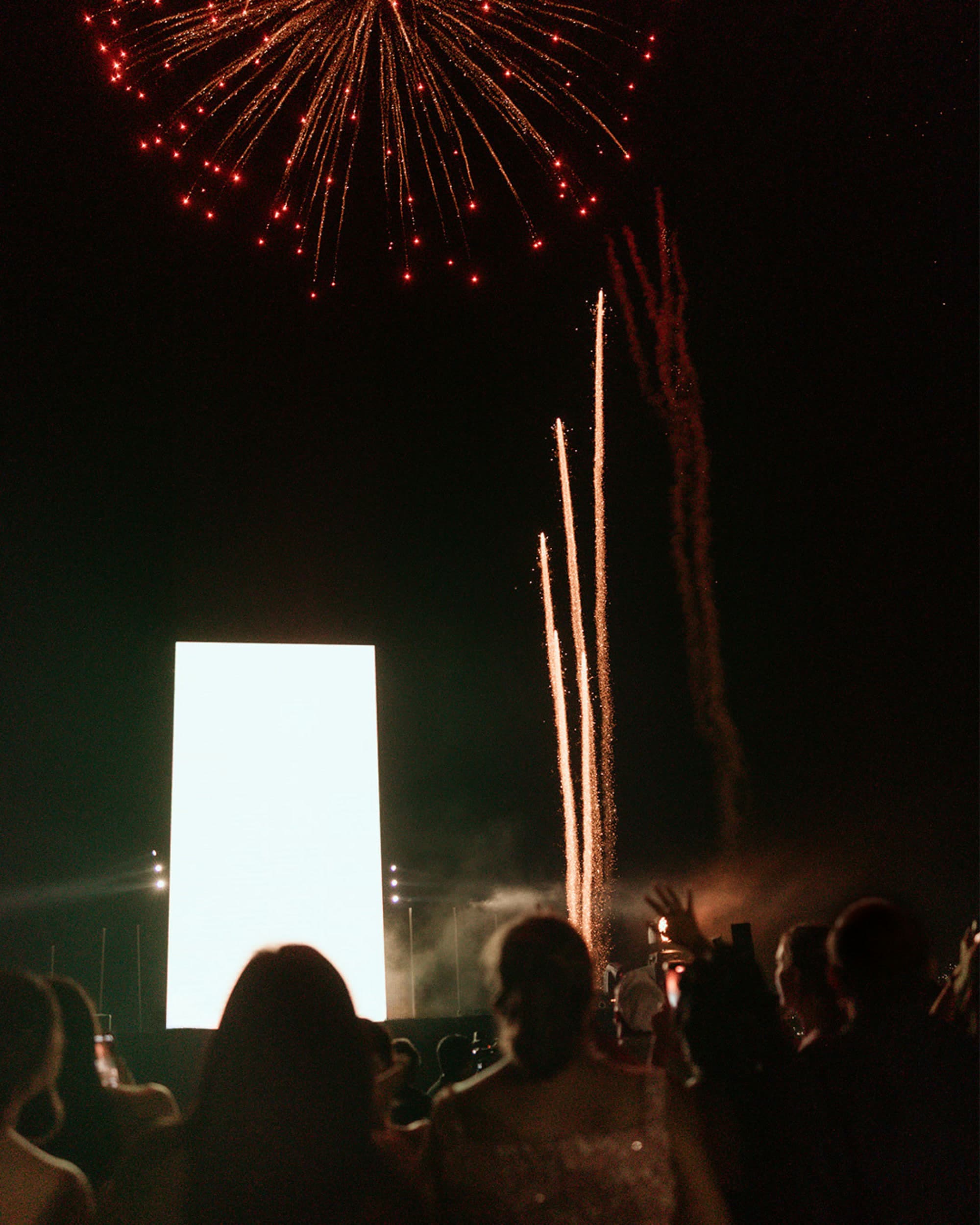 Fireworks closing a wedding produced by vbmusic